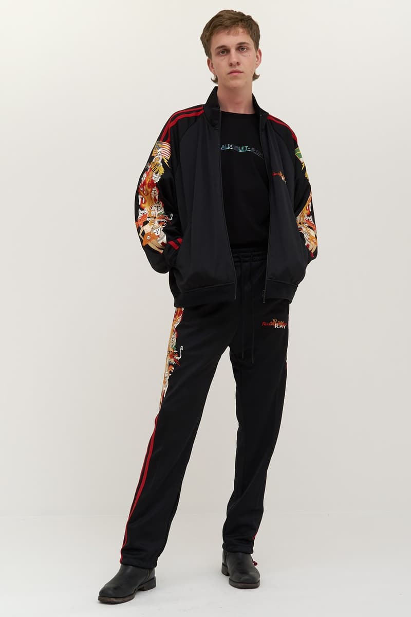 LVMH Prize で日本人初の快挙を成し遂げた doublet の2018年秋冬コレクションにクローズアップ 今最も世界から熱視線を集める井野将之のクリエイションはヘッズならずとも必見 2018 Young Designers Prize doublet ダブレット 2018年秋冬シーズン ルックブック 井野将之 ベドジャン スーベニアジャケット ロングスリーブカットソー 画像準備中 ベルト 柄ソックス HYPEBEAST ハイプビースト