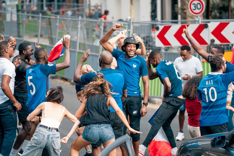 HYPEBEAST フランス 部隊が切り撮った ワールドカップ W杯 優勝 パリ フォト 写真 ハイプビースト　