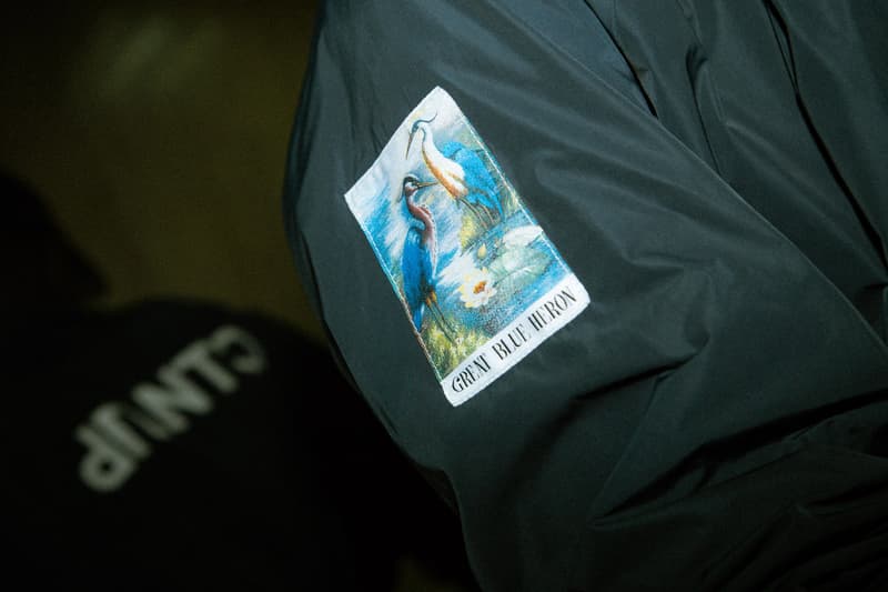 Heron Preston 2018年秋冬コレクションを紐解く HBX の最新エディトリアル ヴァージルやカニエも実力を認めた次世代ストリートの雄にフィーチャー SSENSE エッセンス Heron Preston ヘロン プレストン Kanye West カニエ・ウェスト Virgil Abloh ヴァージル・アブロー HBX ロングスリーブTシャツ アンクル丈ブーツ パイソンプリント ウエストバッグ ミリタリー ワーク HYPEBEAST ハイプビースト