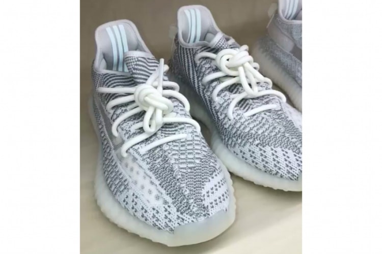 キム・カーダシアンが部分的にシースルー素材を用いた新作 YEEZY BOOST 350 を公開