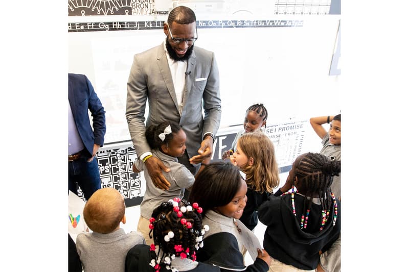 レブロン ジェームズが故郷のアクロンに公立学校を設立 Hypebeast Jp