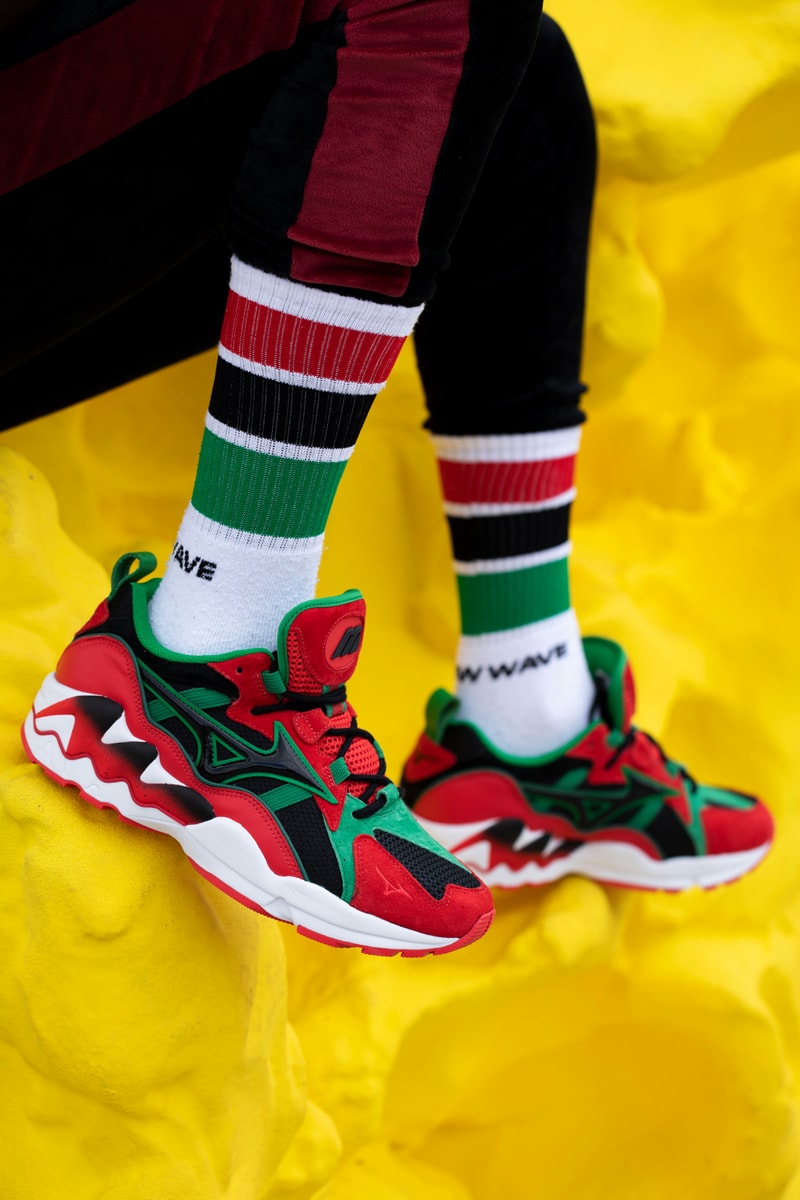 MIZUNO が La MJC と Club 75 のコラボモデルをリリース  MIZUNO のグローバルプロジェクト“KAZOKU”より La MJC と Club 75 のコラボモデルが登場  年刊ストリートバイブル『All Gone』を手がけるマイケル・デュポイの美学を落とし込んだWAVE RIDER 1とCOURT SELECTが完成