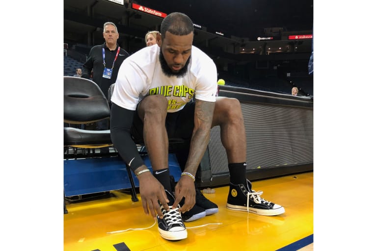 レブロンに贈ったシューズを巡って NBA が Chinatown Market に550万円の罰金処分を課す