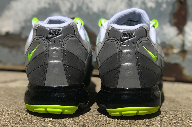 爆発的ヒットが予想される Nike Air VaporMax 95 “Neon” の海外リリース情報が判明 突如姿を現した最新ハイブリッドモデルのディテールルックも公開中 Sean Wotherspoon ショーン・ワザーズプーン Nike ナイキ Neon Air VaporMax 95 8月16日 190ドル 約21,036円 HYPEBEAST ハイプビースト