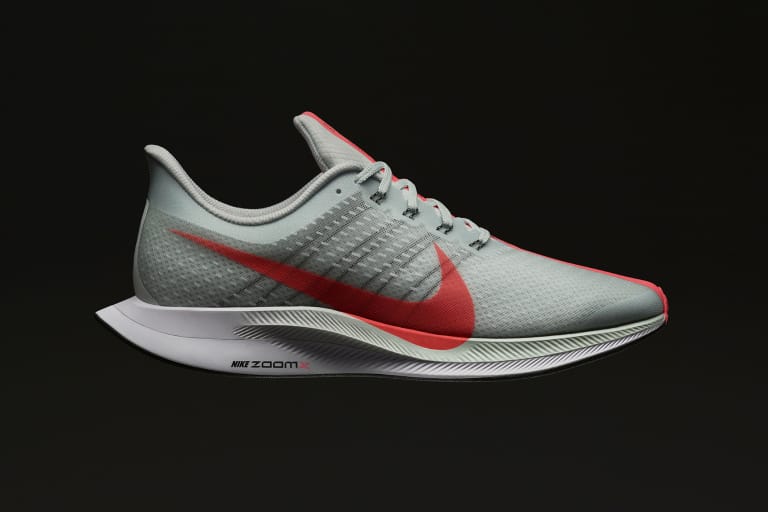 Nike より Zoom Vaporfly の機能を継承する新型ランニングシューズ  Zoom Pegasus Turbo が登場