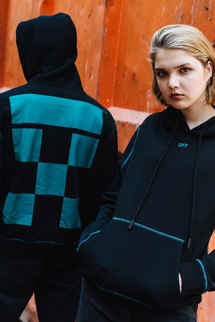イタリアの気鋭ラグジュアリーブティック TheDoubleF が Off-White™ との別注アイテムをリリース ティールグリーンカラーの装飾でインラインとは異なる玄人好みのエッセンスを追加 Virgil Abloh ヴァージル・アブロー Off-White™ オフホワイト TheDoubleF ワークジャケット フーディ スウェット Tシャツ デニムパンツ ベルト ティールグリーン ステッチ プリント パイピング オンラインストア HYPEBEAST ハイプビースト