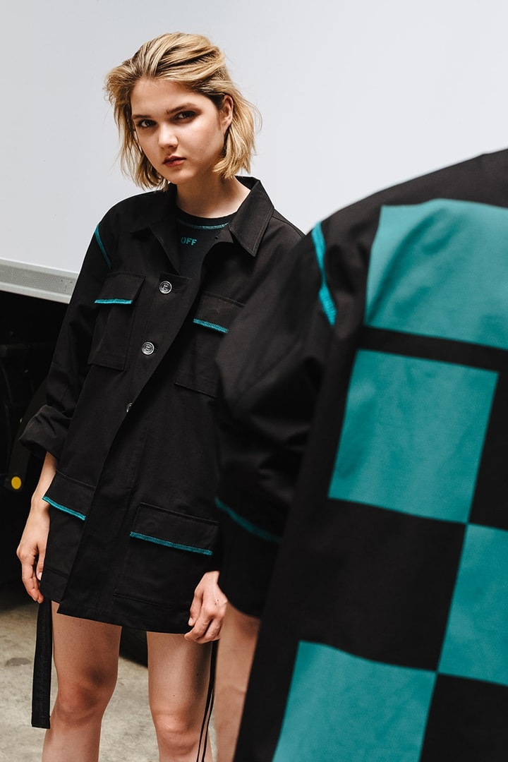 イタリアの気鋭ラグジュアリーブティック TheDoubleF が Off-White™ との別注アイテムをリリース ティールグリーンカラーの装飾でインラインとは異なる玄人好みのエッセンスを追加 Virgil Abloh ヴァージル・アブロー Off-White™ オフホワイト TheDoubleF ワークジャケット フーディ スウェット Tシャツ デニムパンツ ベルト ティールグリーン ステッチ プリント パイピング オンラインストア HYPEBEAST ハイプビースト