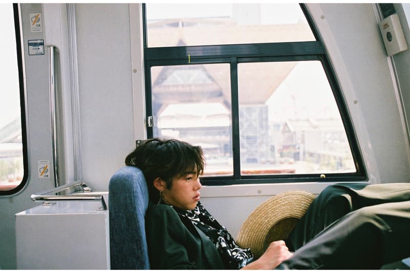 New Balance X-90 と吉村界人のプリントシャツスタイル ニューバランス