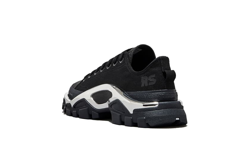 アディダス ラフシモンズ RS デトロイトランナー