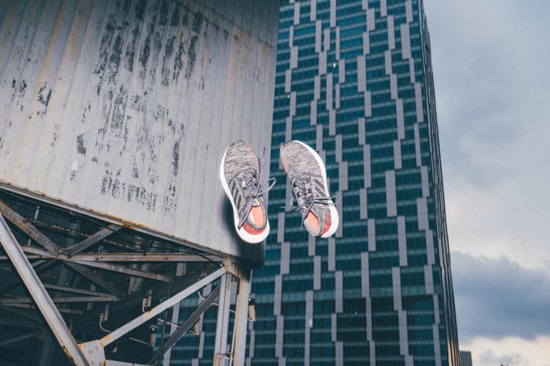 シティランスタイルの新境地を切り開く adidas PureBOOST GO のオリジナルフォトストーリー 渋谷の街に潜むスリルと興奮をオンオフ双方のファッションスタイルで『HYPEBEAST』が激写 adidas running アディダス ランニング PureBOOST GO ピュアブースト ゴー ストリートランニング サーキュラーニットアッパー BOOST™フォーム ワイドラバーアウトソール 13,000円 アディダスオンラインショップ adidas Runners of Tokyo HYPEBEAST ハイプビースト