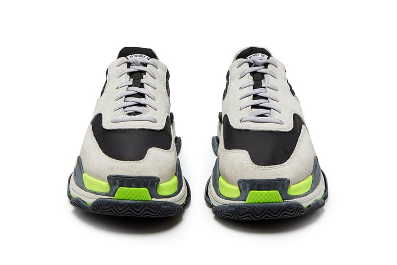 “Neon” カラーを散りばめた Balenciaga Triple S の新色モデルがゲリラリリース アクティブな色合いを纏った夏仕様のダッドスニーカーを今すぐ購入せよ Balenciaga バレンシアガ Triple S チャンキーソール Nike ナイキ Neon ブラック 公式オンラインストア 113,400円(税込) HYPEBEAST ハイプビースト