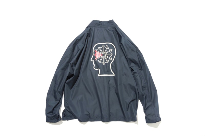 Reebok CLASSIC x BRAIN DEAD x BEAMS のトリプルコラボアイテムがリリース決定 〈BRAIN DEAD〉の定番となりつつある野良着のセットアップに加え、どこか“いなたさ”が漂うClassic Leatherも登場 『BEAMS（ビームス）』が類稀なグラフィックワークで一躍ストリートシーンのトップにまで登りつめた〈BRAIN DEAD（ブレイン デッド）〉と〈Reebok CLASSIC（リーボック クラシック）〉をパートナーに招聘したトリプルネームアイテムをリリースする。展開されるアイテムは全3型。アパレルからは〈BRAIN DEAD〉が継続的にリリースする野良着と、それと対になる9分丈のワイドシルエットパンツが登場し、通常変更することが出来ない〈Reebok CLASSIC〉のスタークレストロゴを大胆にアレンジしたコラボレーションならではのモチーフを配置。また、今回のカプセルにはClassic Leatherもラインアップされ、本作はネイビーとグリーン、レッドという特徴的なカラーにより、今までにない“いなたさ”が漂う仕上がりとなっている。  各アイテムは9月1日（土）より発売開始。価格ならびに取扱店舗については、『BEAMS』のオフィシャルサイトをチェック。  『HYPEBEAST』がお届けするその他の最新ファッションニュースは、こちらから。