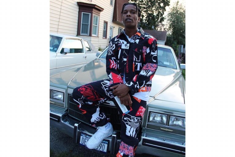 Calvin Klein Jeans が大胆なグラフィック使いが眩しいセットアップアイテムをリリース