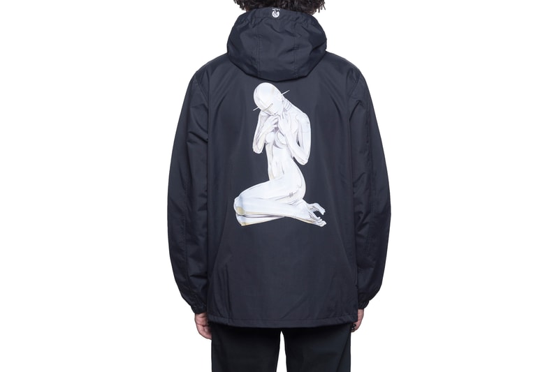 HUF x 空⼭基のコラボコレクションのアイテム一覧が解禁 〈HUF（ハフ）〉がセクシーロボットのイラストレーションで世界的に知られるエアブラシ技法のパイオニア、空⼭基をパートナーに招聘し、コラボコレクションを制作。そして、『HYPEBEAST』の元に、注目のダブルネームのアイテム一覧が到着した。  本コレクションでは、空⼭氏の象徴であるレトロなピンナップ・ガールを彷彿とさせる⾊気と未来的バイオメカニック・ファンタジーの世界を融合させたエロティックな⼥性型ロボットのグラフィックをフィーチャーし、バックプリント入りのアノラック、両袖プリントのL/S Tシャツ、各種Tシャツなど計6型を展開。どれも買い逃し厳禁ではあるが、筆者としては〈HUF〉のトリプルトライアングルの中央にクローム質感の⼥性像を乗せたタイダイのTシャツをプッシュしたい。  “HUF x SORAYAMA”コレクションは、8月8日（水）より〈HUF〉の国内各店舗ならびにオンラインストアにて発売開始。ラインアップは上のフォトギャラリーからご確認を。  あわせて、東京のカウンターカルチャーに敬意を表した〈HUF〉の2018年秋コレクション“The Last Resort”もチェックしてみてはいかがだろうか。