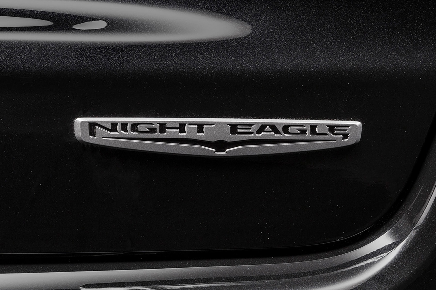 精悍な グレー ブラック カラー が輝く ジープ・コンパス 限定車、ナイトイーグル が登場 jeep commpass night eagle HYPEBEAST ハイプビースト