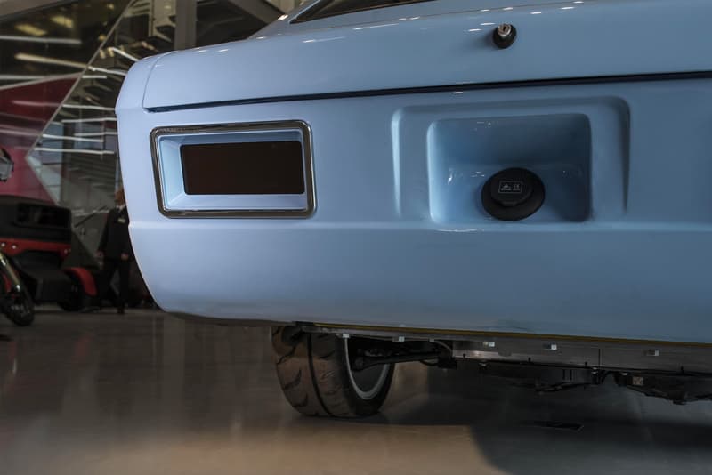 AK-47 露 ロシア ソ連 カラシニコフ社 電動 EV 自動車 スーパーカー Kalashnikov HYPEBEAST ハイプビースト