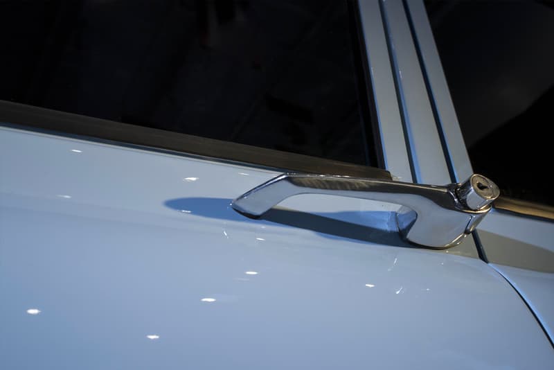 AK-47 露 ロシア ソ連 カラシニコフ社 電動 EV 自動車 スーパーカー Kalashnikov HYPEBEAST ハイプビースト