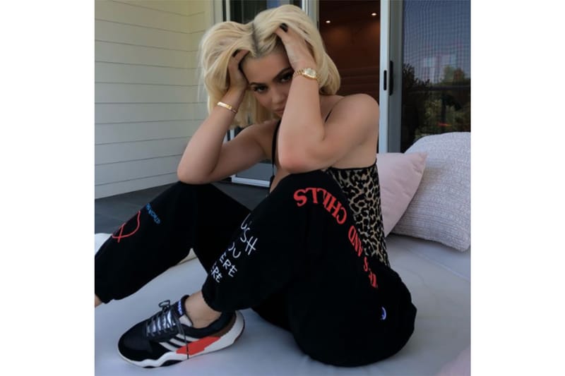 カイリー・ジェンナーが姉ケンダルに続いて adidas ファミリー入りを果たす