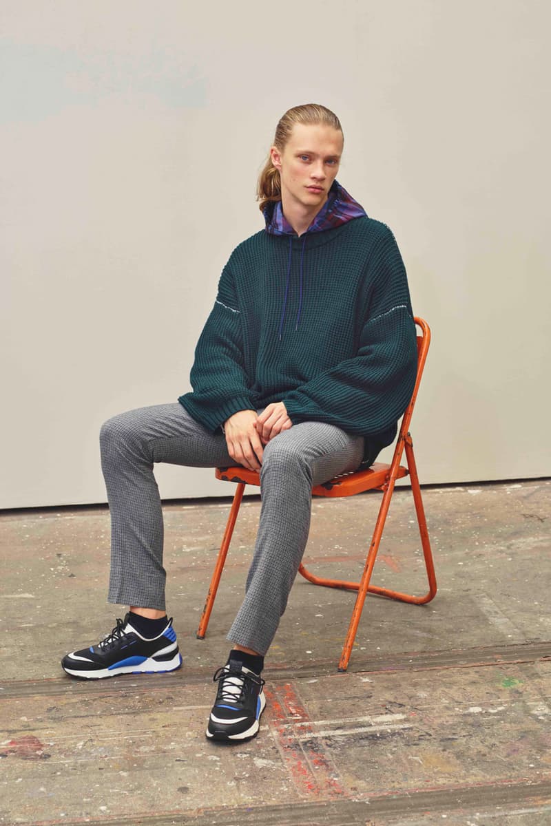 シャツやチェックパンツを活かした  monkey time のフレッシュなミックススタイル