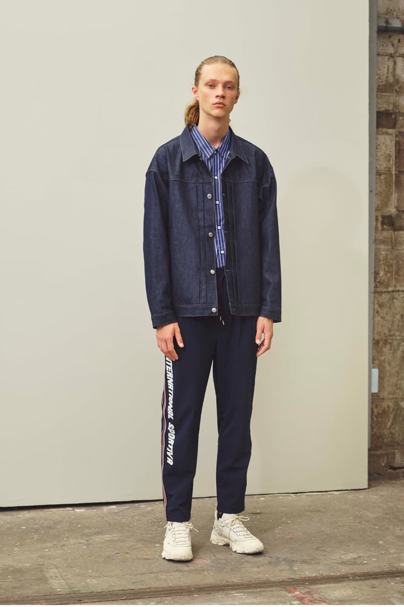 シャツやチェックパンツを活かした  monkey time のフレッシュなミックススタイル