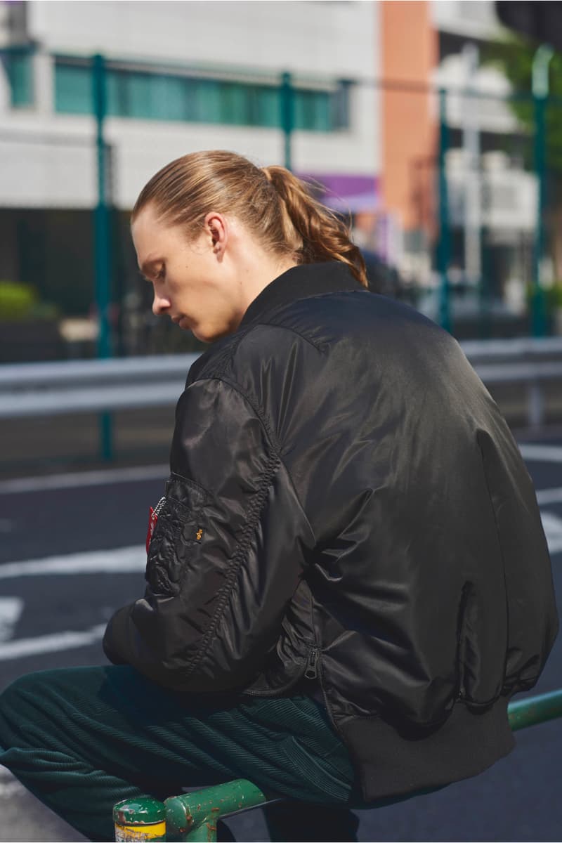 シャツやチェックパンツを活かした  monkey time のフレッシュなミックススタイル