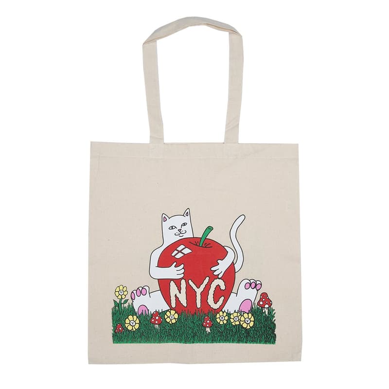 LA発のシュール系スケートレーベル RIPNDIP が原宿でポップアップを開催 新作アイテムをいち早く購入できる空間では本国同様の店内インスタレーションを再現 2009年にロサンゼルスでスタートした〈RIPNDIP（リップンディップ）〉は、スケートスポット（ストリート）で技をMakeしてすぐにその場を去るという意味を持ち、スケートカルチャーの発展とともに成長してきたブランド。アイコンである中指を立てたネコを中心に、カラフルでポップな色合いとシュールなイラストは全世界でカルト的な人気を獲得している。  その〈RIPNDIP〉が『JOURNAL STANDARD（ジャーナル スタンダード）』のサポートの下、原宿『THE SHARE』でポップアップを開催。今回はお馴染みのネコはもちろんのこと、歴史ある日本の某コレクションブランドをサンプリングしたグラフィックなど、ユニークな新作Tシャツが多数登場するほか、キャップ、スニーカー、ぬいぐるみを含むアクセサリーも充実のラインアップ。また、会場では本国同様の店内インスタレーションを再現し、初日にはDiplo（ディプロ）の拡散で火がつき『88Rising』にもフックアップされた日本のヒップホップユニット、ゆるふわギャングがインストアライブを開催する。  開催期間は8月3日（金）から同月19日（日）まで。ポップアップに備えて、上のフォトギャラリーから取扱商品を予習しておこう。  あわせて、Gosha Rubchinskiy（ゴーシャ・ラブチンスキー）が手がける〈PACCBET（ラスベート）〉の最新コレクションや、〈adidas Skateboarding（アディダス スケートボーディング）〉の最新クリップ“20|50”など、スケートに関連するその他のトピックもチェックしてみてはいかがだろうか。