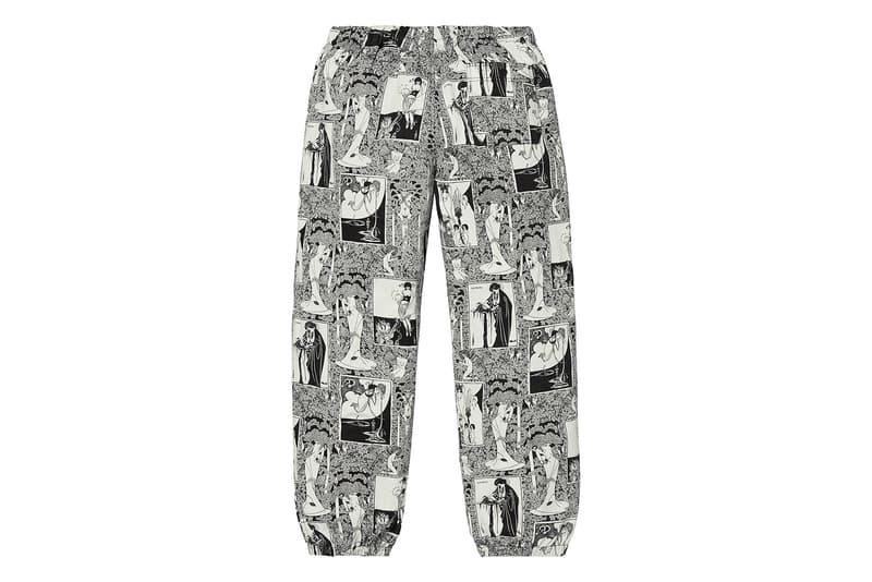 Supreme 2018年秋冬コレクション パンツニュースペーパーや宗教柄など、トップス類とセットアップで着用したいパンツが多数登場 春夏コレクションの終了からしばらく、待望の〈Supreme(シュプリーム)〉シーズンが再開する。2018年秋冬コレクションは、ブランドの原点である1990年代のエッセンスを落とし込んだプロダクト展開だが、パンツ部門はトップスと対になる、すなわちセットアップで着用したいラインアップに。宝石柄、ティーザーに使用されていた龍のモチーフなどがその最たる例であるが、その他にもニュースペーパー柄、NYロゴ、キルティング、GORE-TEXなど、アウターやスウェットを含むトップス類にフックしたパンツが多数登場。その一方で、ツナギやカモフラ柄のトレーニングパンツ、ダブルニーのワークパンツも激しい争奪戦が繰り広げられることになるだろう。 〈Supreme〉の2018年秋冬コレクションは、ニューヨーク、ロサンゼルス、欧州各都市における旗艦店で8月16日(現地時間)にローンチを迎えた後、その週末となる18日(土)に国内展開がスタート。
