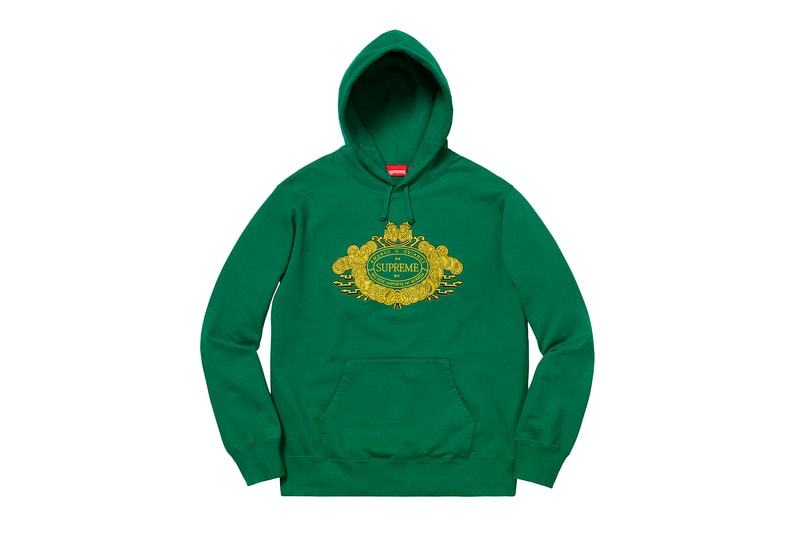 Supreme 2018年秋冬コレクション スウェット BOXロゴのクルーネックにGORE® WINDSTOPPER®のパーカーなど、他のカテゴリーに負けず劣らずなアイテム構成に
