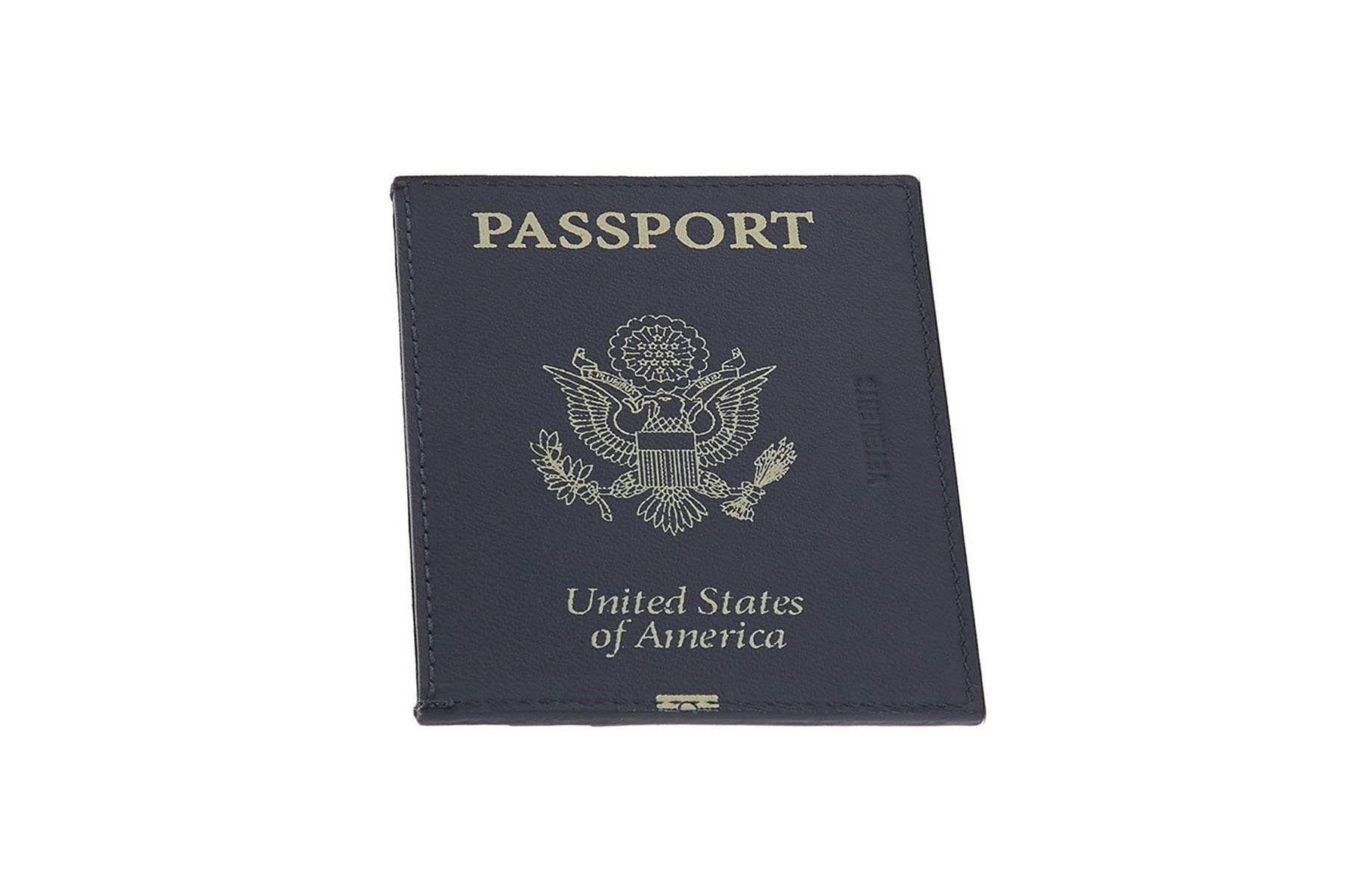 ヴェトモン パスポート
