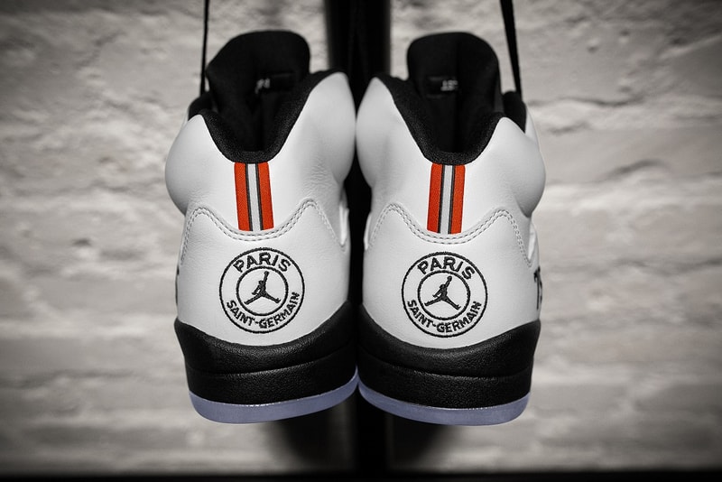 Jordan Brand x PSG による未発表 Air Jordan 5 を映した画像が突如出現 真っ白なアッパーを身に着けた“Special edition”モデルとは一体…… Baycrew’s ベイクルーズ Paris Saint-Germain Store Tokyo サッカークラブ パリ・サンジェルマン PSG Jordan Brand ジョーダン ブランド Air Jordan 5 スペシャルエンブレム フレンズ＆ファミリー HYPEBEAST ハイプビースト