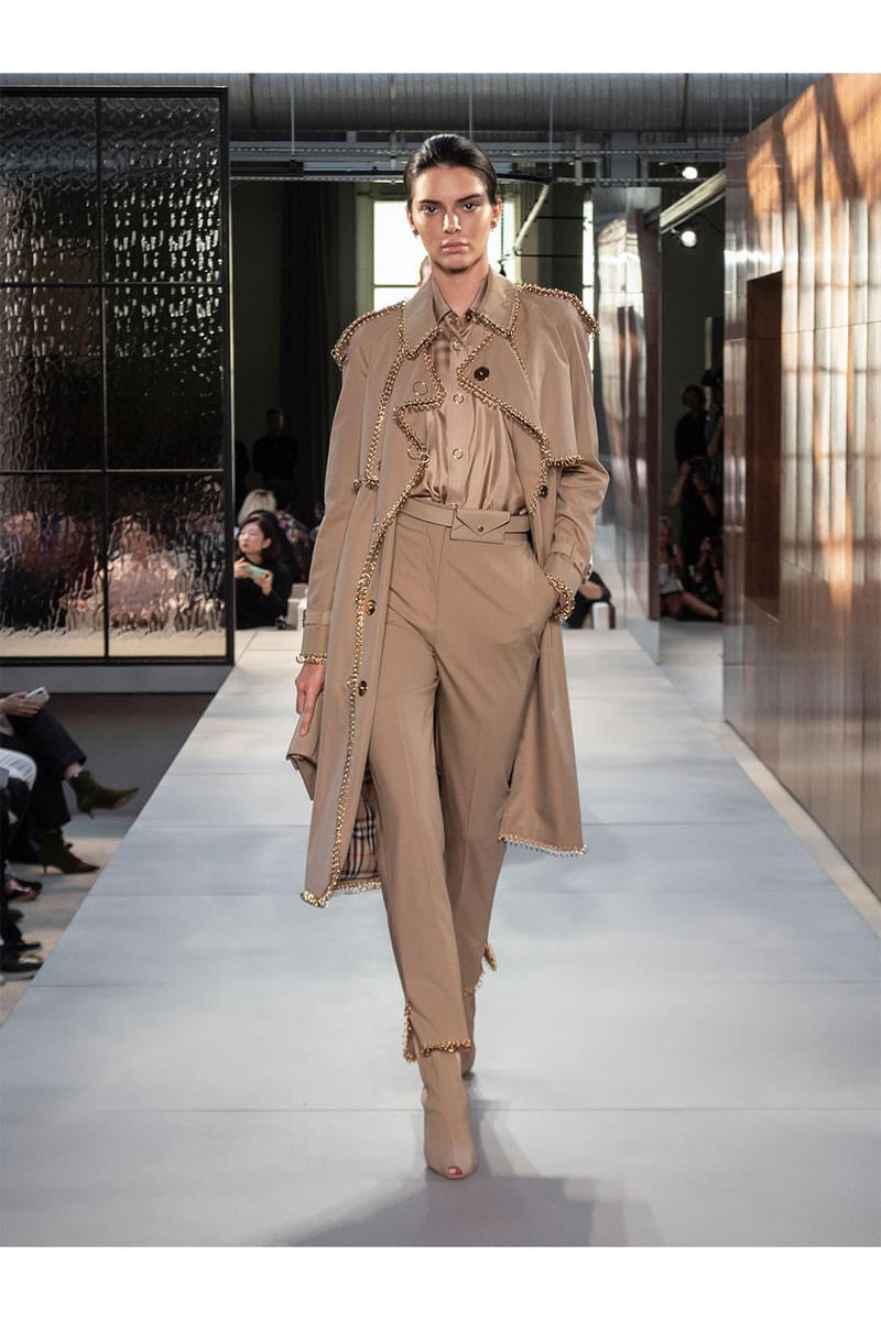Burberry がリカルド・ティッシのデビューとなる2019年春夏ランウェイを開催 バーバリー ハイプビースト HYPEBEAST Riccardo Tisci