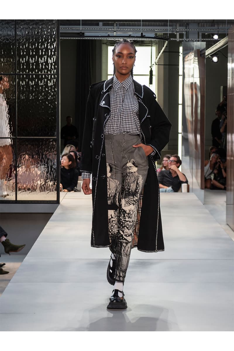Burberry がリカルド・ティッシのデビューとなる2019年春夏ランウェイを開催 バーバリー ハイプビースト HYPEBEAST Riccardo Tisci