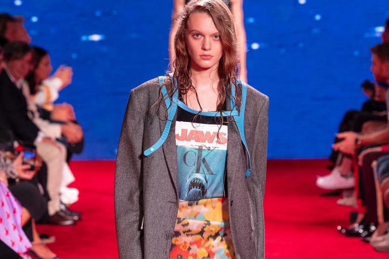 水も滴る新たなテーラードスタイルを構築した CALVIN KLEIN 205W39NYC の2019年春夏コレクション