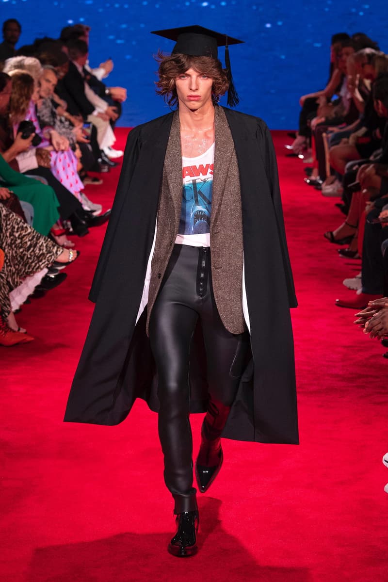 水も滴るテーラードスタイルを構築した CALVIN KLEIN 205W39NYC の2019年春夏コレクション 元祖ホラー映画『JAWS』と青春恋愛映画『卒業』から着想を得たラフ・シモンズの最新ランウェイを全部見せ Raf Simons ラフ・シモンズ CALVIN KLEIN 205W39NYC Steven Spielberg スティーヴン・スピルバーグ JAWS ジョーズ 卒業 ウェットスーツ HYPEBEAST ハイプビースト