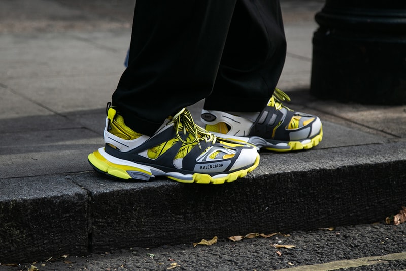 London Fashion Week Spring Summer 2019 Street Style plaid floral prints prada nike christian dior acne gucci fendi streetsnaps HYPEBEAST Gucci Fendi Prada Burberry Balenciaga Supreme