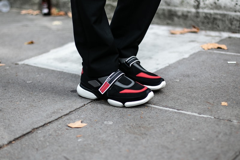 London Fashion Week Spring Summer 2019 Street Style plaid floral prints prada nike christian dior acne gucci fendi streetsnaps HYPEBEAST Gucci Fendi Prada Burberry Balenciaga Supreme