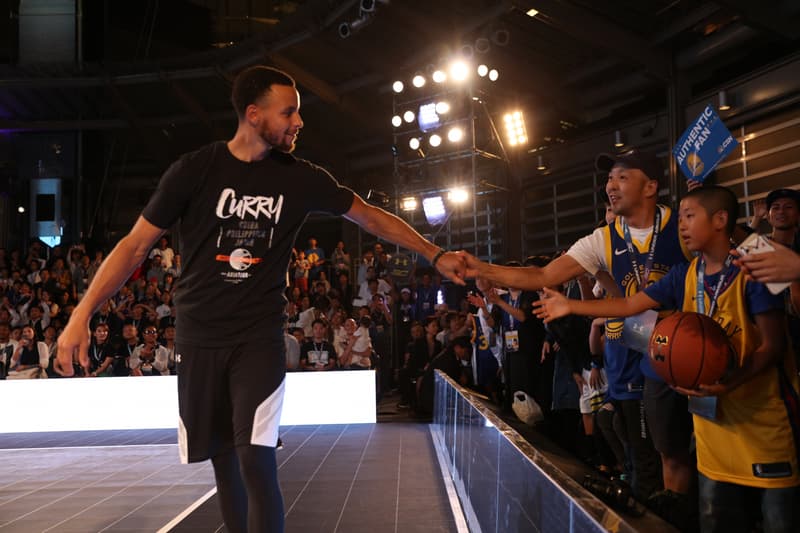 ステフィン・カリー 来日 アンダーアーマー