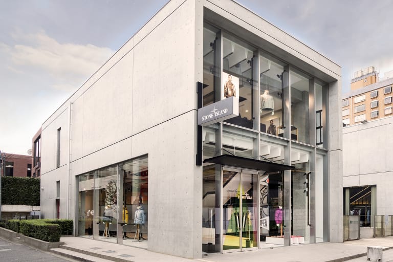 革新的なアパレルを作り続ける Stone Island が日本初の旗艦店をオープン