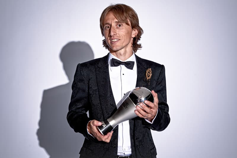 FIFAワールドカップロシアを沸かせたルカ・モドリッチが2017-18年間最優秀選手を受賞 クリスティアーノ・ロナウドとメッシ以来の11年振りとなる快挙を達成 Kylian Mbappe キリアン・ムバッペ FIFAワールドカップ ロシア 2018 FIFA 国際サッカー連盟 レアル・マドリー クロアチア Luka Modric ルカ・モドリッチ Lionel Messi リオネル・メッシ クリスティアーノ・ロナウド HYPEBEAST ハイプビースト