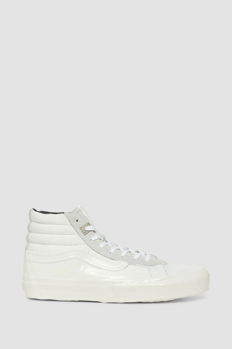 1017 ALYX 9SM がコーティング加工を施した Vans とのコラボフットウェアを再リリース