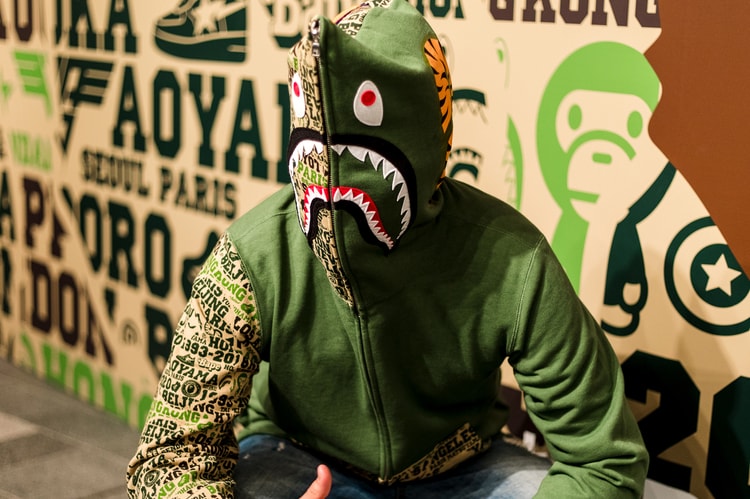 Streetsnaps:“BAPE XXV” の25周年展示イベントに集結した BAPE®️ ファンたちのベストアウトフィット集