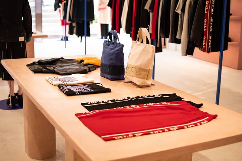 BAPY BY A BATHING APE® 原宿 ベイピー BAPY® HARAJUKU STORE オープン ベイプ エイプ 店内