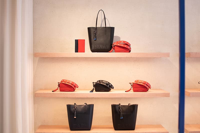 BAPY BY A BATHING APE® 原宿 ベイピー BAPY® HARAJUKU STORE オープン ベイプ エイプ 店内