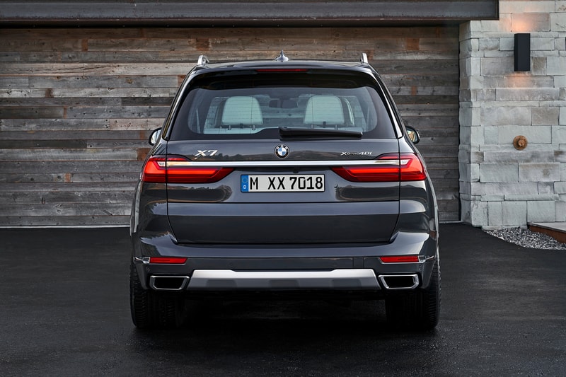 BMW SUV X7 車 最大 四駆 クルマ 