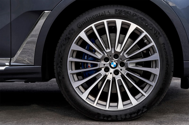 BMW SUV X7 車 最大 四駆 クルマ 