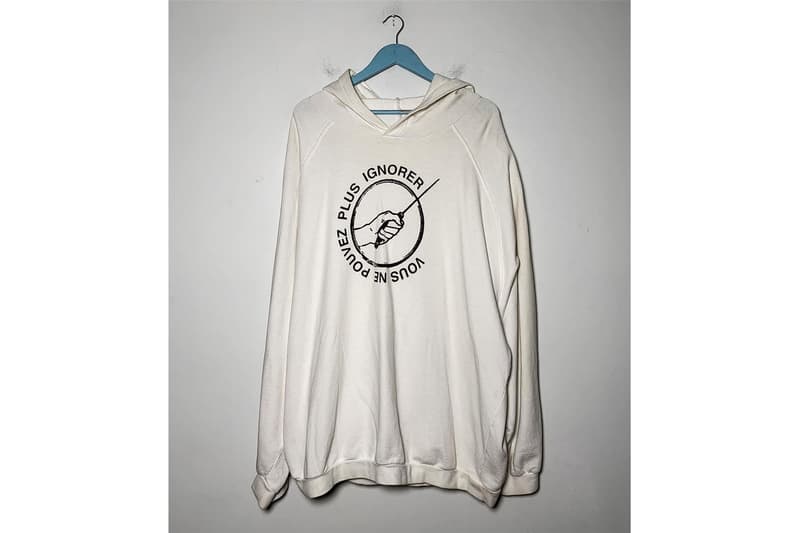 Raf Simons や Helmut Lang の超激レアなアーカイブに焦点を当てたフォトブックが発売 ラフ シモンズ ヘルムートラング カニエ・ウェスト リアーナ トラヴィス スコット ファレル