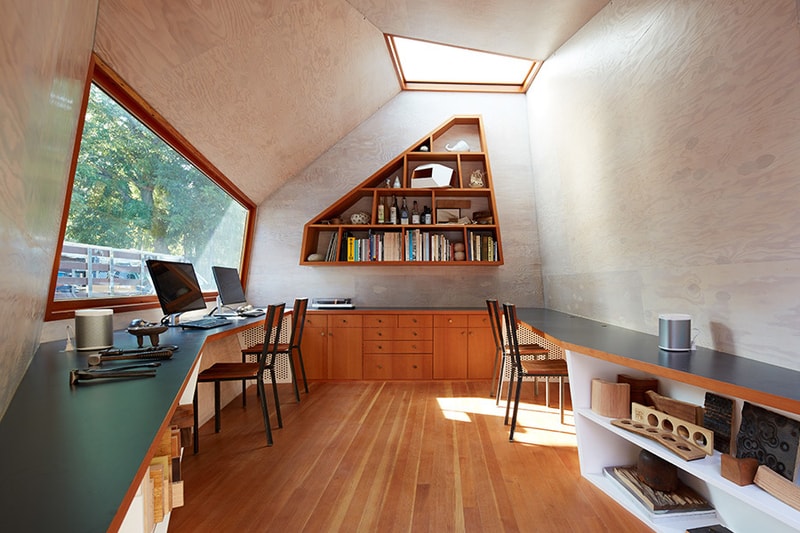 建築 現代建築 Lighthouse Knowhow Shop デザイン 土台 直角 環境 プレハブ 