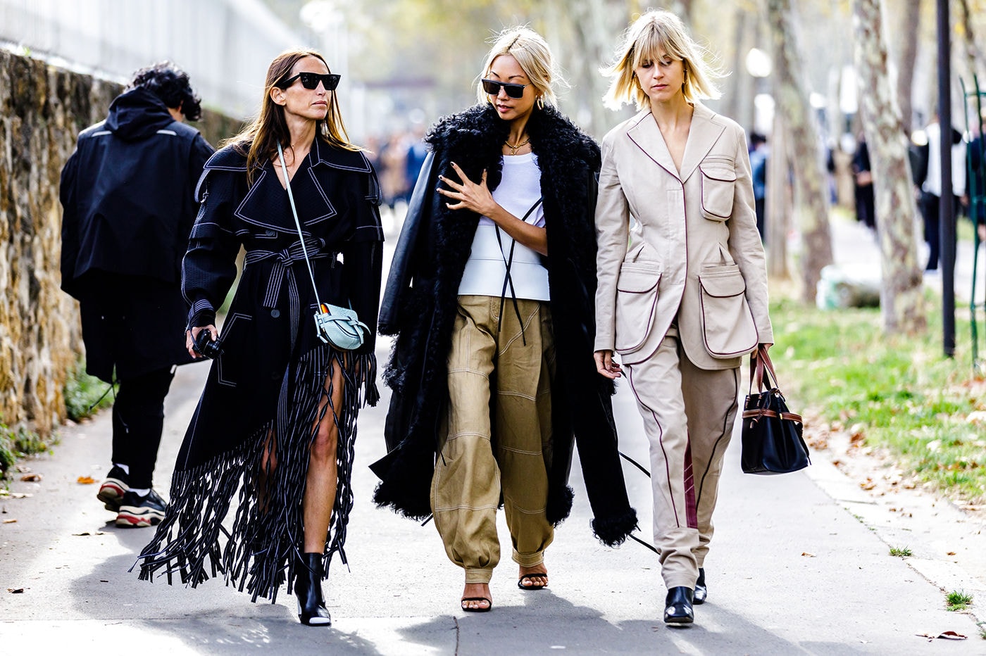 Paris Fashion Week Spring/Summer 2019 Street Style SS19 prada off white nike virgil abloh burberry undercover comme des garcons raf simons 
