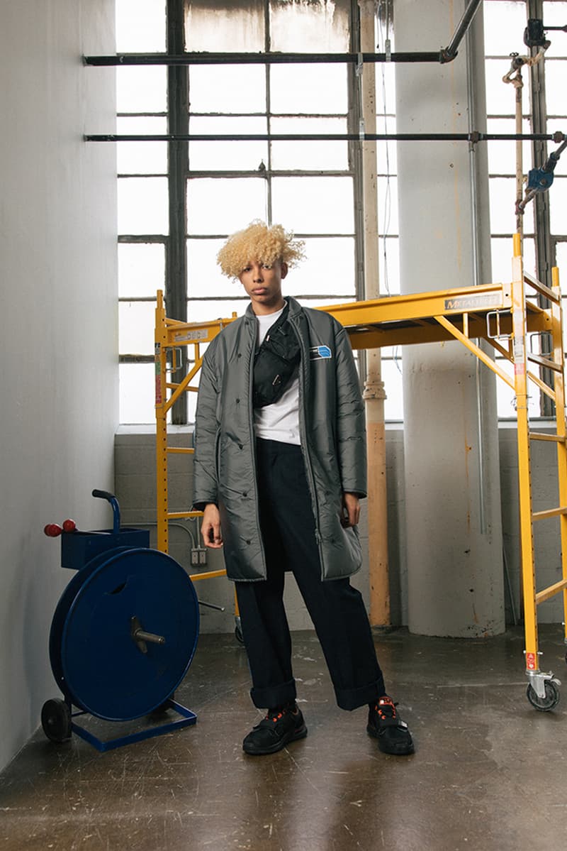 スニーカーブームに一石を投じる Prada Mechano の最新エディトリアルが到着 オランダの建築設計事務所「OMA」による新ロゴと伝統を受け継ぐ三角ロゴが同居したスタイルサンプルを今すぐチェック HYPEBEAST ハイプビースト