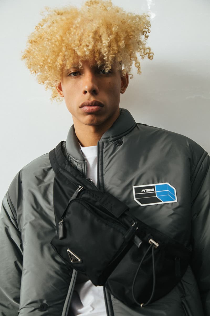 スニーカーブームに一石を投じる Prada Mechano の最新エディトリアルが到着 オランダの建築設計事務所「OMA」による新ロゴと伝統を受け継ぐ三角ロゴが同居したスタイルサンプルを今すぐチェック HYPEBEAST ハイプビースト